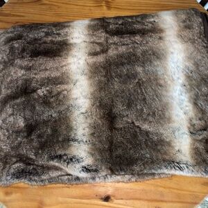 Fabulous Furs Donna Salyers Deluxe  Grey Rabbit Fur Throw 60x70” Luxury NWOT